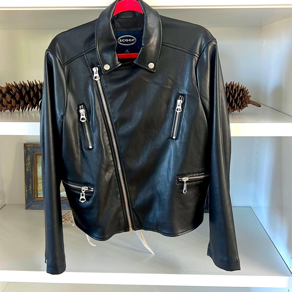 NWOT soft leatherlike motorcycle jacket. Super soft with silky lining. Size XL. - Picture 1 of 7